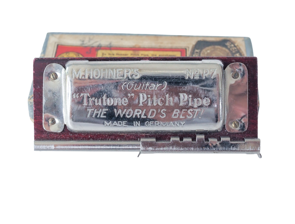 Vintage 30s M. Hohner Trutone Pitch Pipe GUITAR No. P7 Germany Music Instrument
